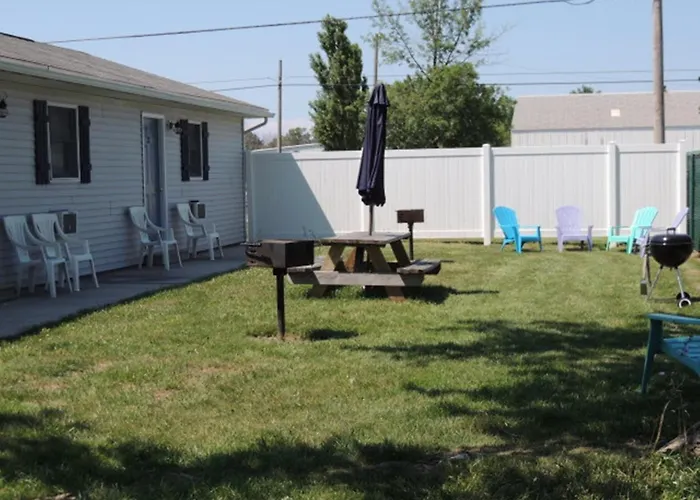 White Caps Motel