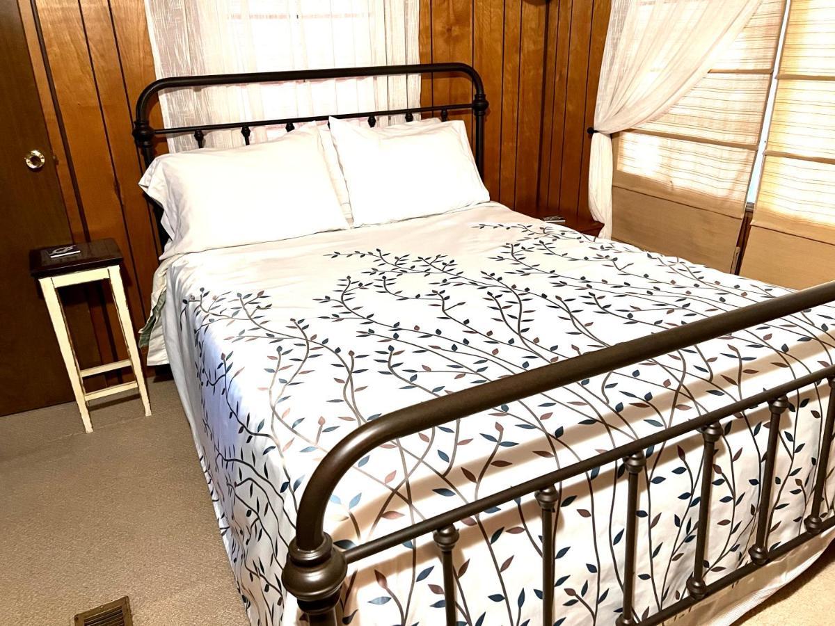 Motel White Caps 3*